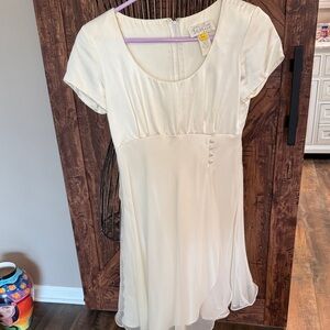 White House Ivory Midi Dress with Loose Flowy bottom & Button Detail Sz. 6